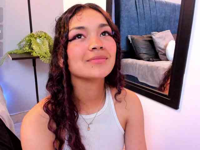 Camilla-Miller01 webcam