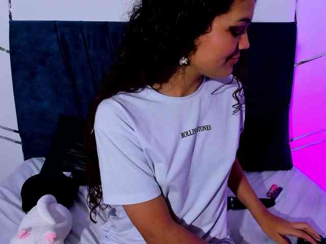 Camilla-Miller01 webcam