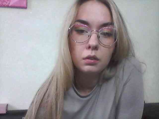 Alisha-baby webcam