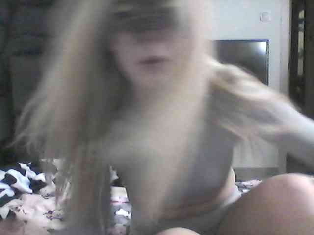 Alisha-baby webcam