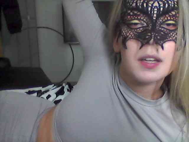 Alisha-baby webcam