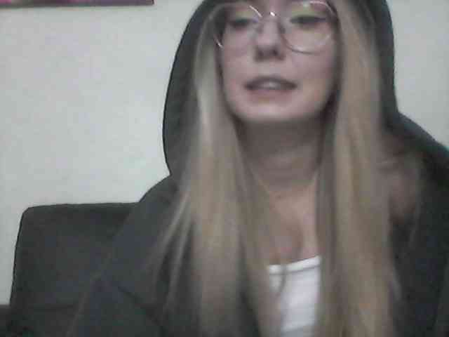 Alisha-baby webcam