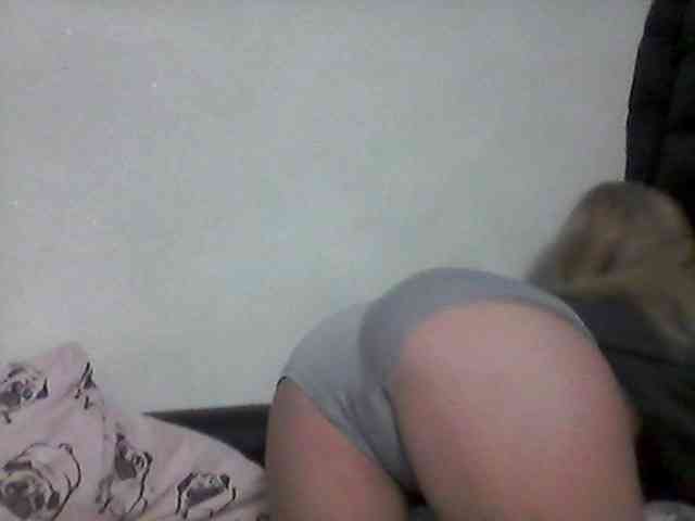 Alisha-baby webcam