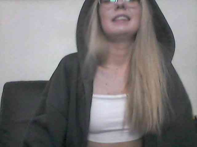 Alisha-baby webcam