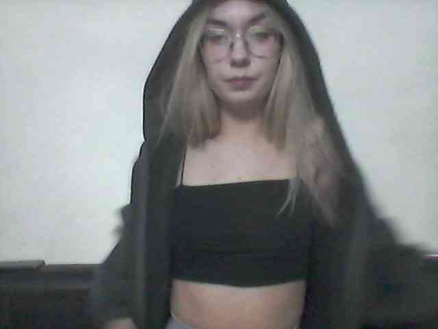 Alisha-baby webcam