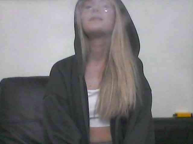 Alisha-baby webcam