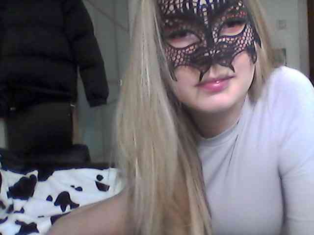 Alisha-baby webcam