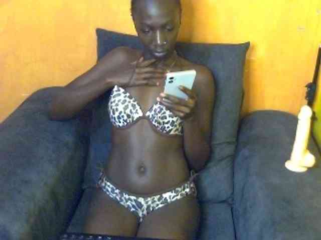 Sexyamanda12 webcam