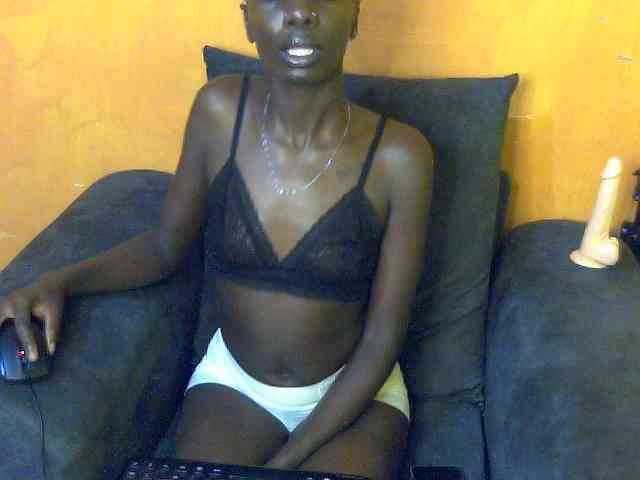 Sexyamanda12 webcam