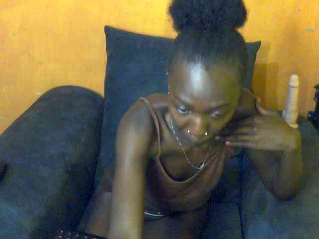 Sexyamanda12 webcam