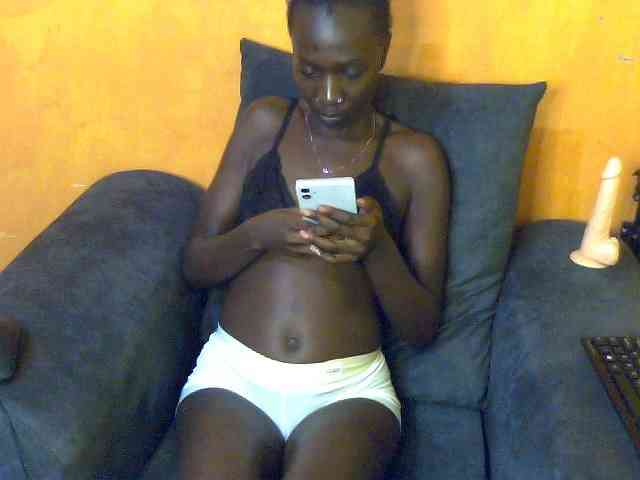 Sexyamanda12 webcam