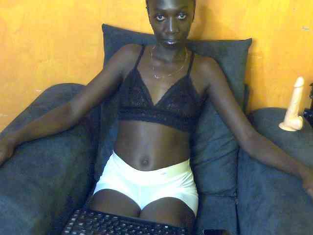 Sexyamanda12 webcam