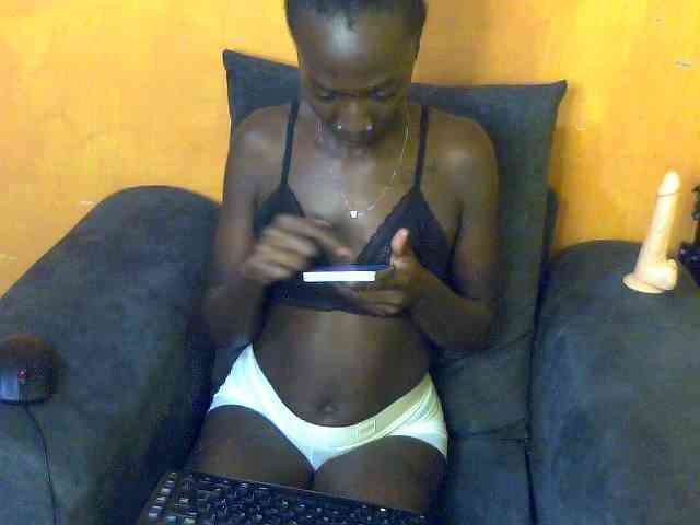 Sexyamanda12 webcam