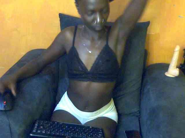 Sexyamanda12 webcam