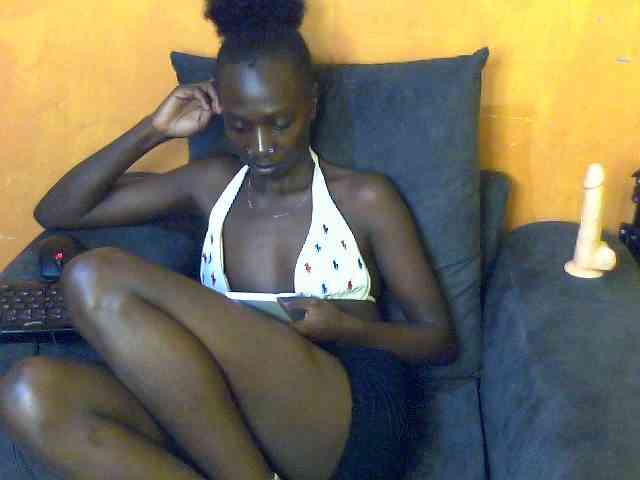 Sexyamanda12 webcam