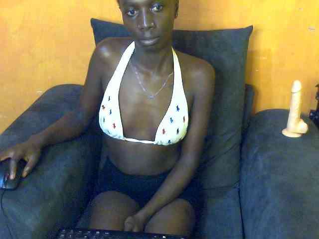 Sexyamanda12 webcam
