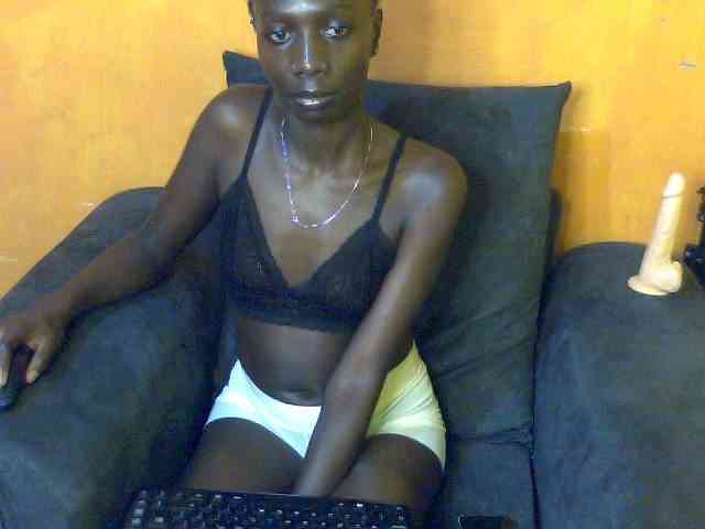 Sexyamanda12 webcam