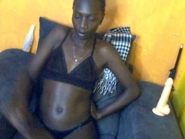Sexyamanda12 webcam