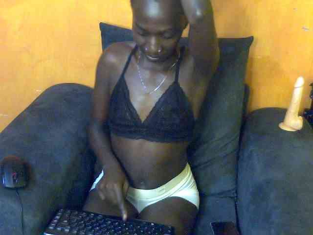 Sexyamanda12 webcam