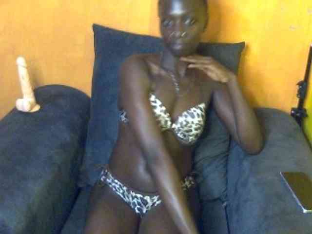 Sexyamanda12 webcam