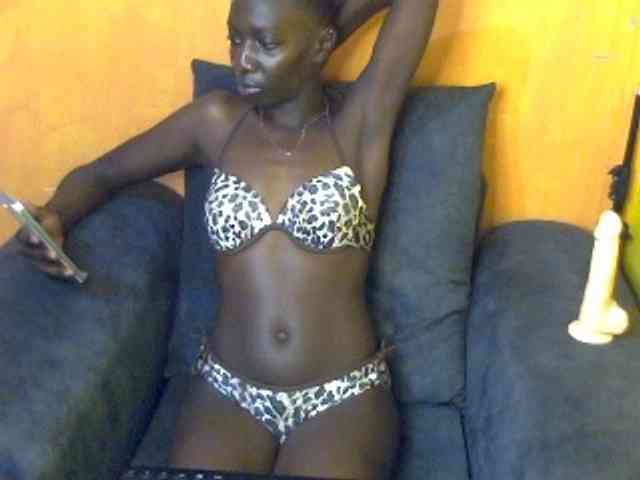 Sexyamanda12 webcam