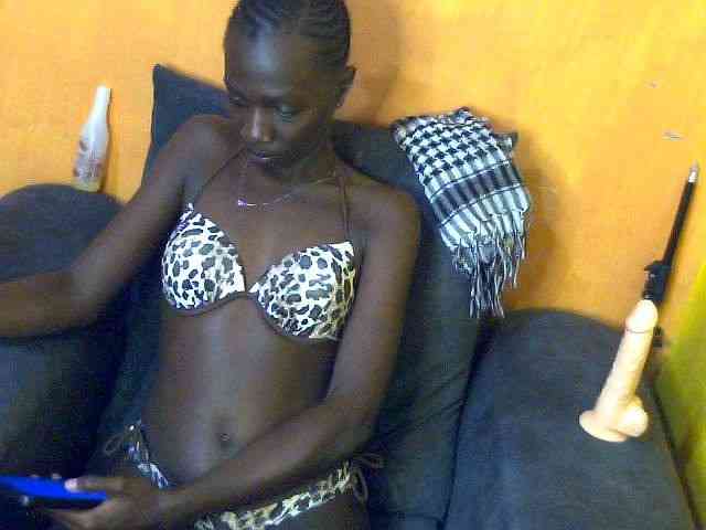 Sexyamanda12 webcam