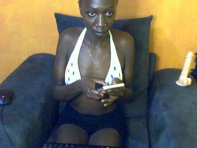 Sexyamanda12 webcam