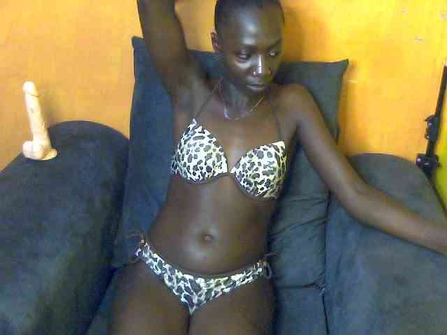 Sexyamanda12 webcam