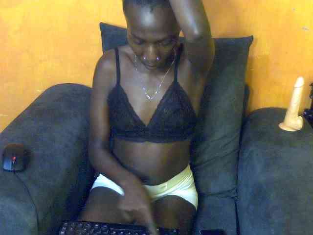 Sexyamanda12 webcam