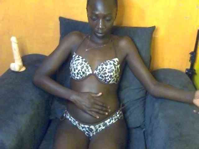 Sexyamanda12 webcam