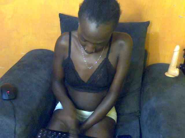 Sexyamanda12 webcam