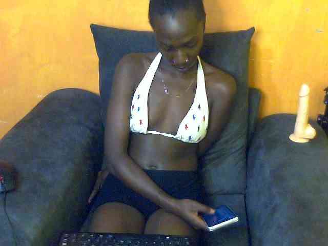 Sexyamanda12 webcam