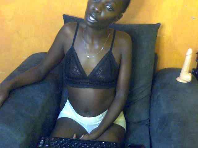 Sexyamanda12 webcam