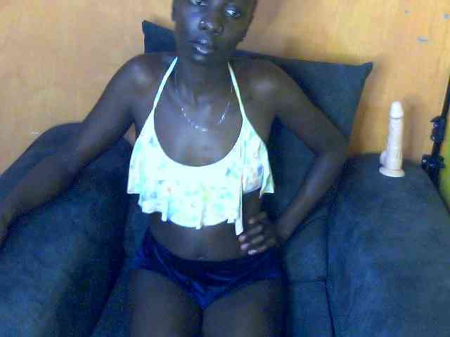 Sexyamanda12 webcam