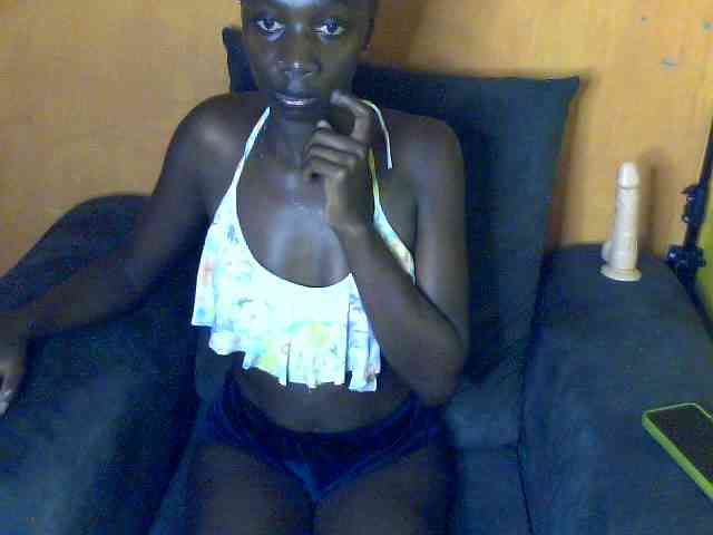 Sexyamanda12 webcam