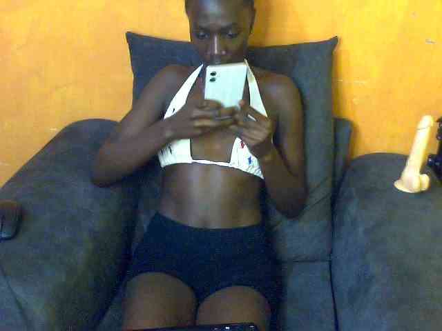 Sexyamanda12 webcam