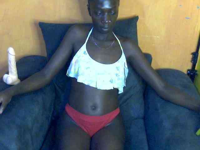 Sexyamanda12 webcam
