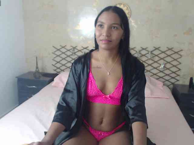 MiaOwenx webcam