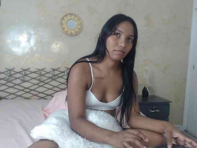 MiaOwenx webcam