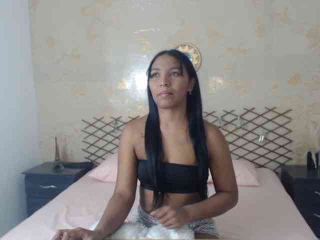 MiaOwenx webcam