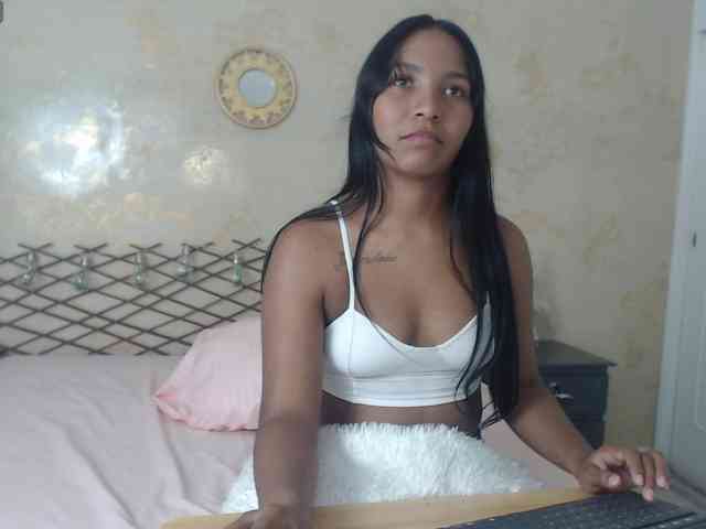 MiaOwenx webcam