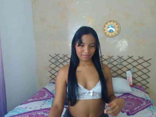 MiaOwenx webcam