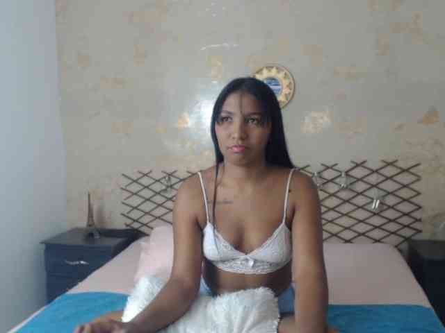 MiaOwenx webcam