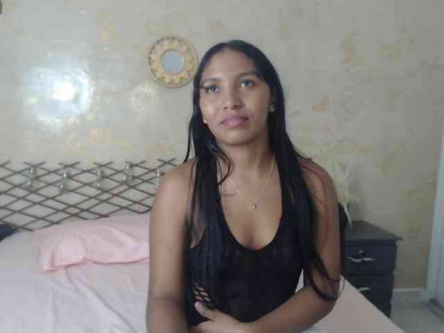 MiaOwenx webcam