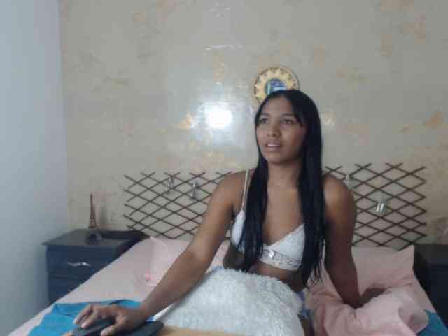 MiaOwenx webcam