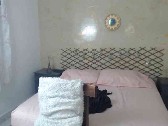 MiaOwenx webcam