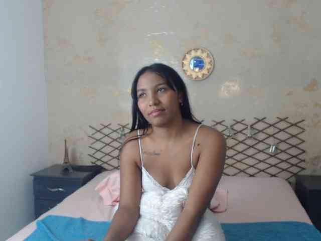 MiaOwenx webcam