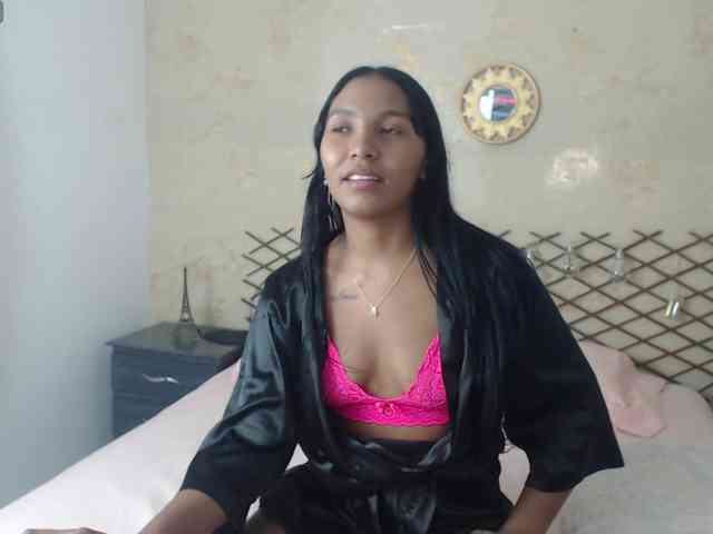 MiaOwenx webcam
