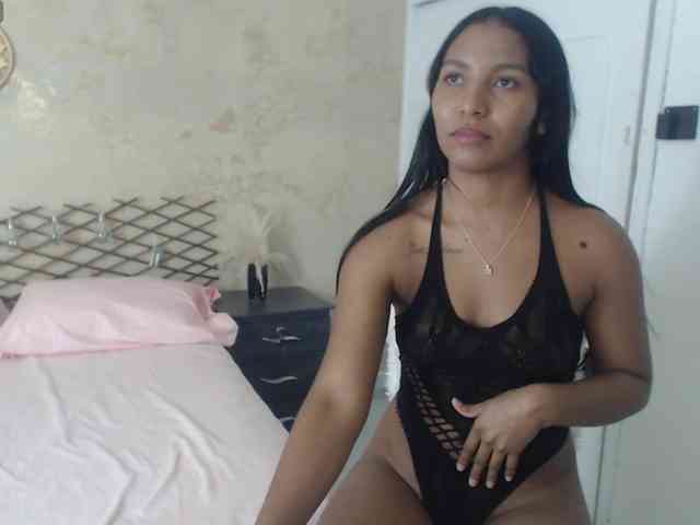 MiaOwenx webcam