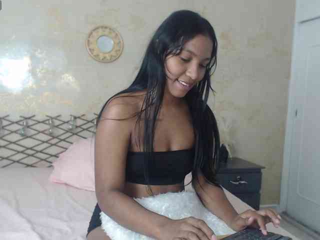 MiaOwenx webcam